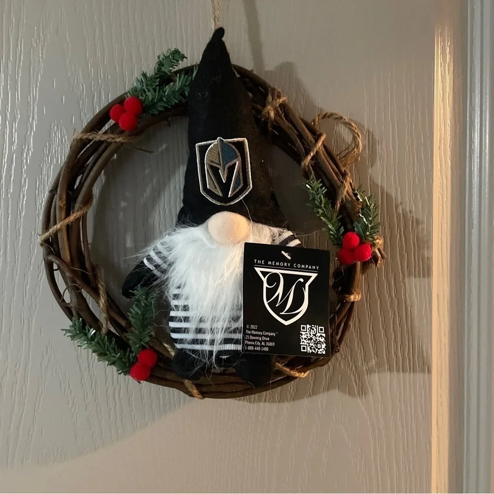 The Memory Company Vegas Golden Knights Gnome Wreath 10